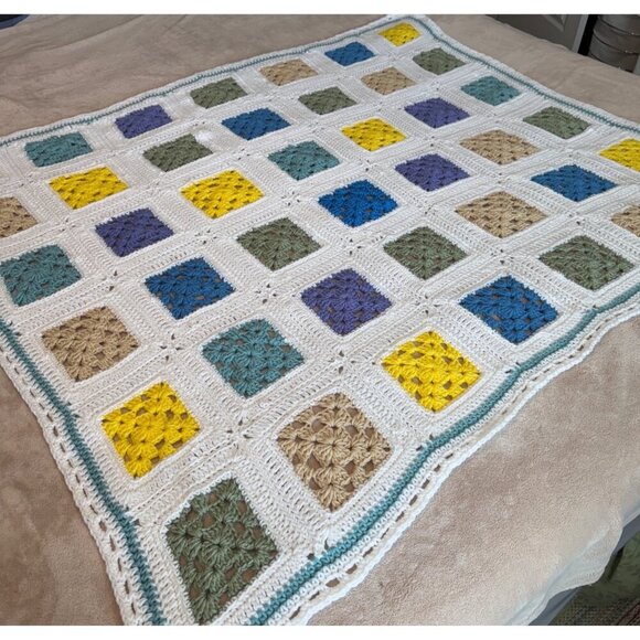 Crochet afghan vintage granny square  blanket throw blue green yellow purple tan - Picture 2 of 7